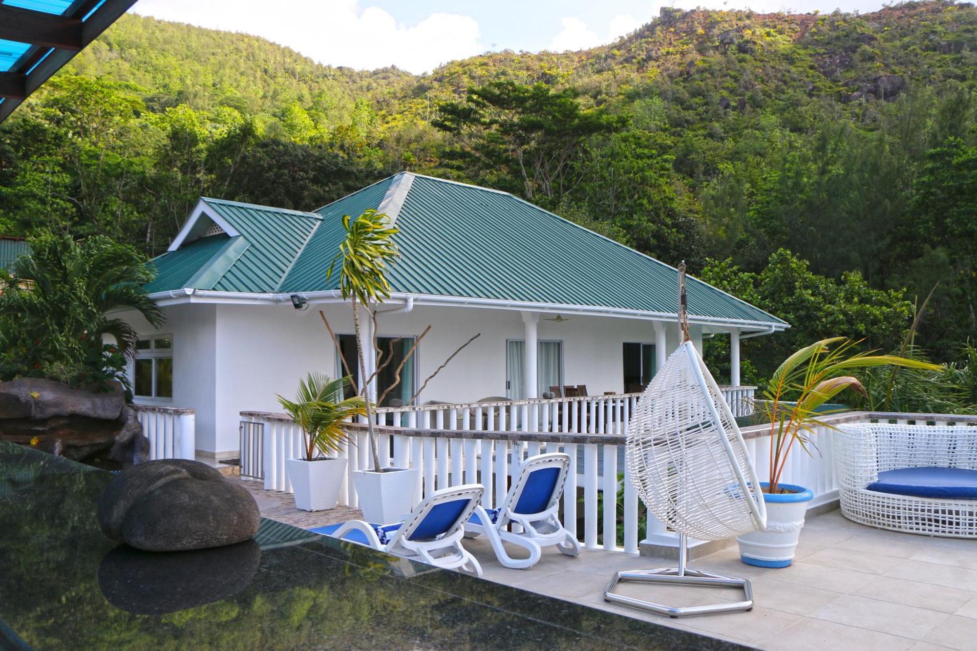 Ocean Blue Bay Anse Volbert Village Exterior foto