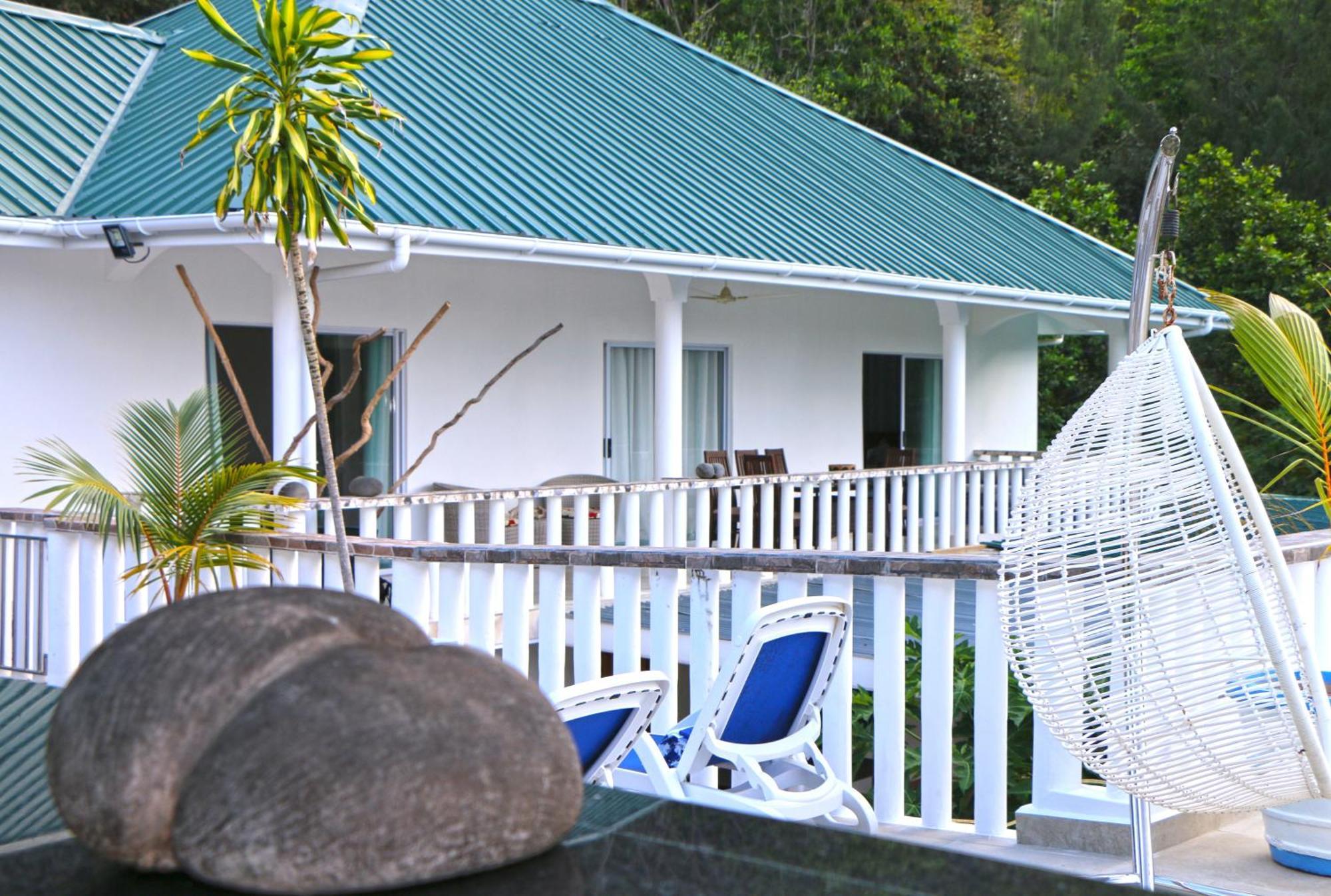 Ocean Blue Bay Anse Volbert Village Exterior foto