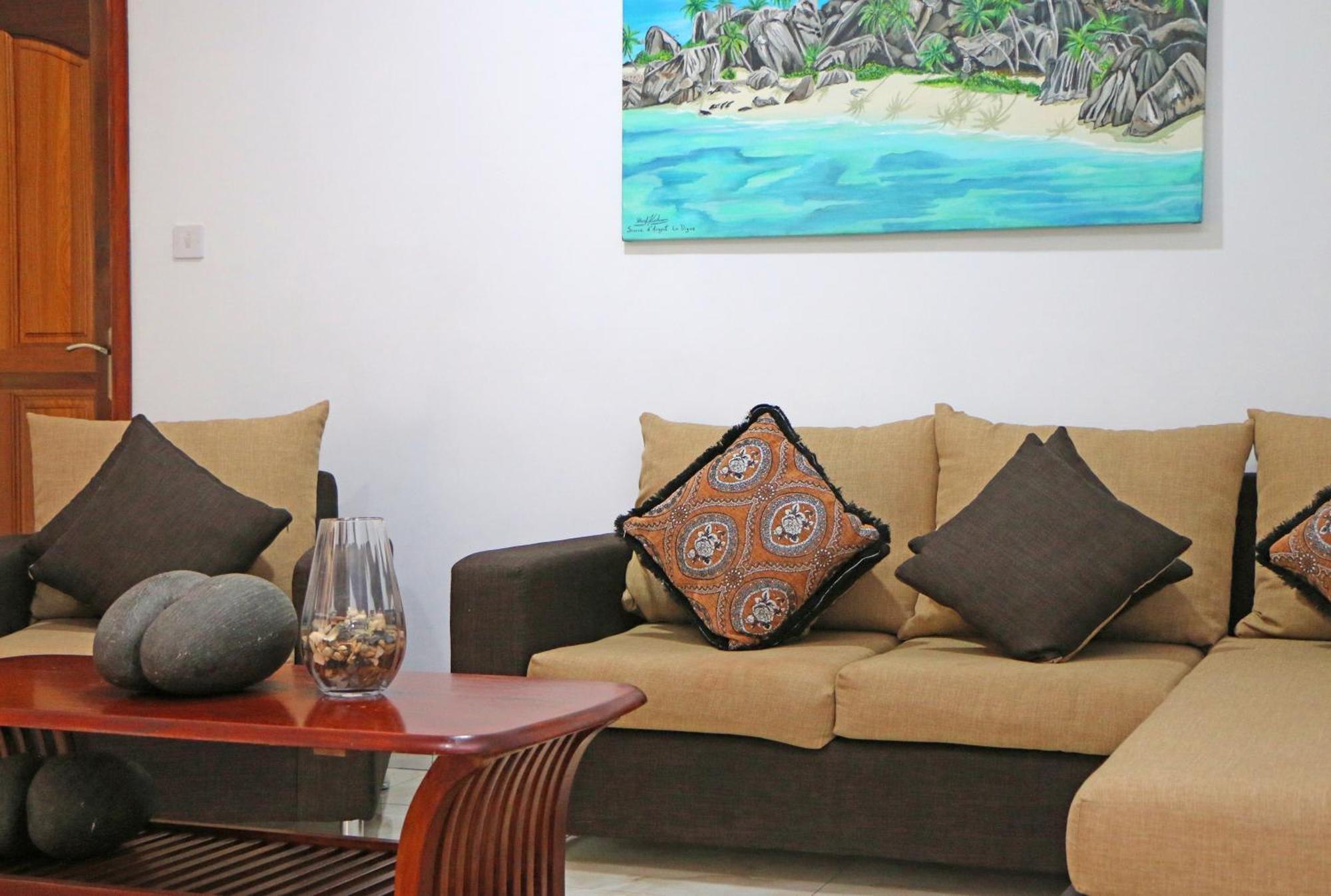 Ocean Blue Bay Anse Volbert Village Exterior foto