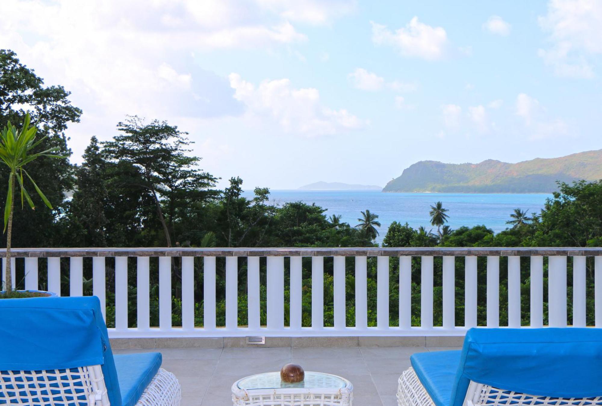 Ocean Blue Bay Anse Volbert Village Exterior foto