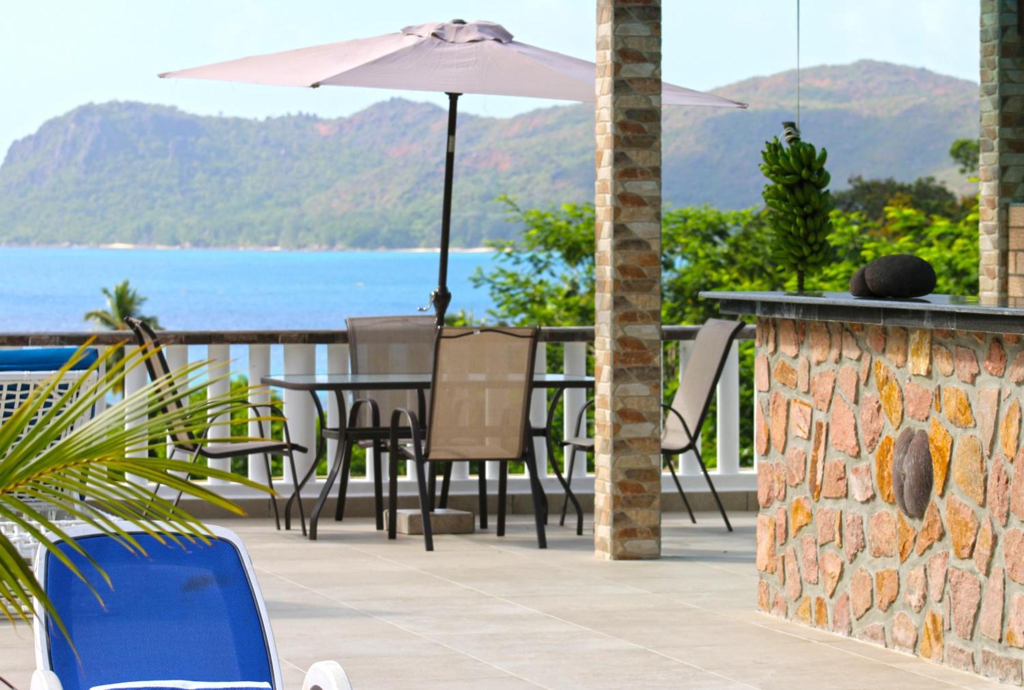 Ocean Blue Bay Anse Volbert Village Exterior foto
