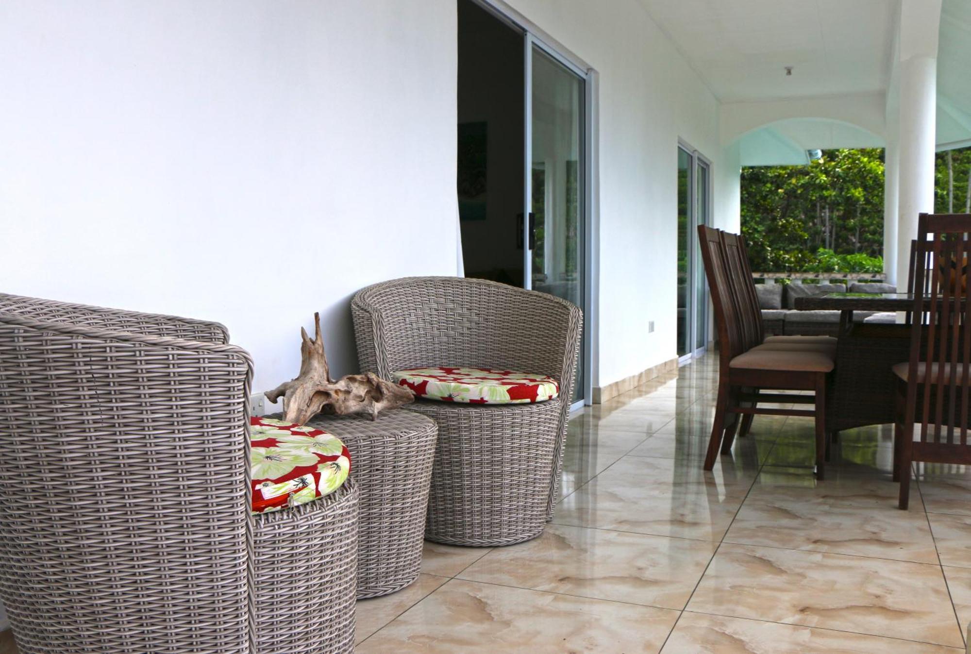 Ocean Blue Bay Anse Volbert Village Exterior foto